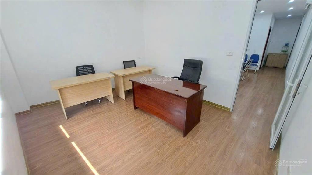 Cho thuê văn phòng chuyên nghiệp dt 50m2 giá 8 triệu phố xuân thủy  trần quốc vượng  cầu giấy