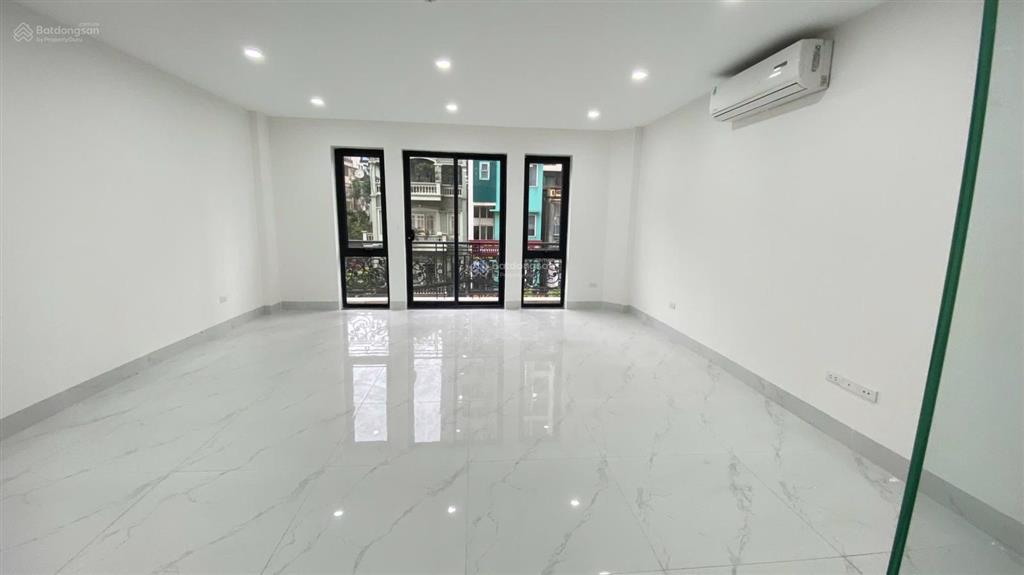 Cho thuê văn phòng view kinh siêu đẹp dt 45m² giá thuê 8.8 triệu mặt phố trần bình  mỹ đình