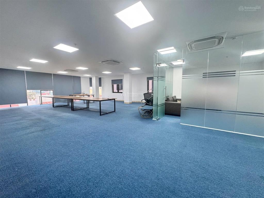 Cho thuê văn phòng 130m2 giá 25.5 triệu phố hoàng quốc việt  cầu giấy