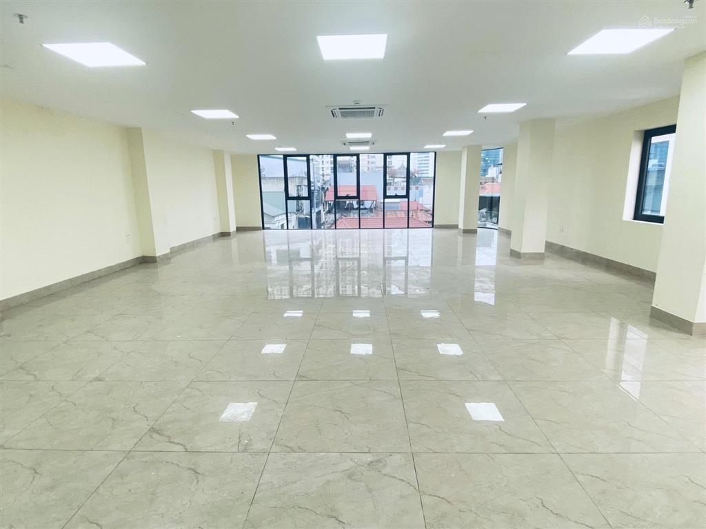 Cho thuê văn phòng 130m2 giá 25.5 triệu phố hoàng quốc việt  cầu giấy