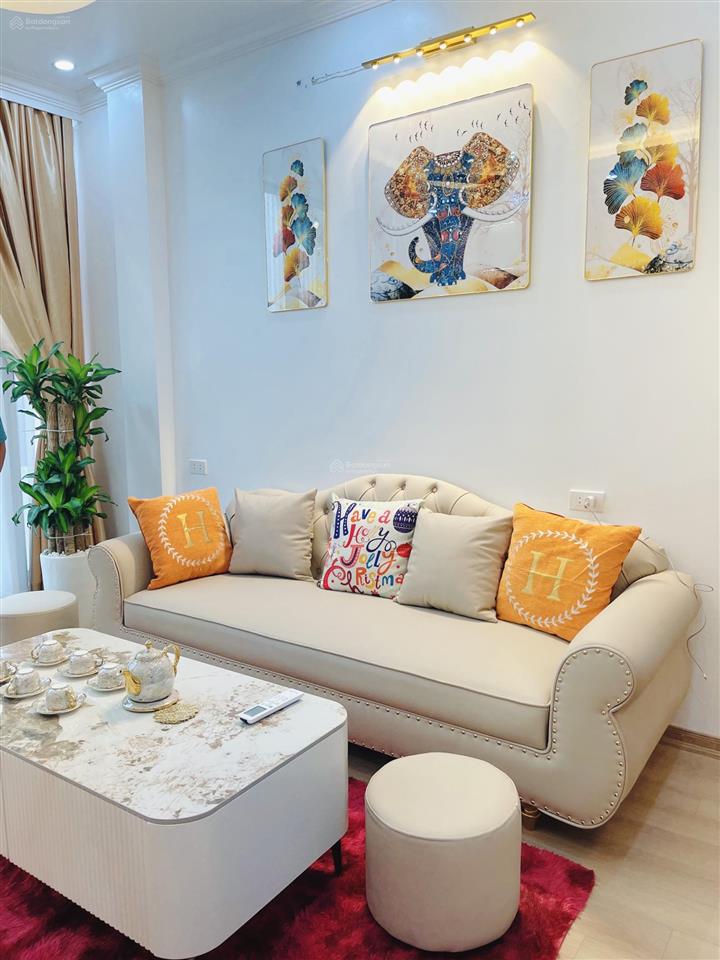 Chính chủ bán nhà riêng trung kính. 32m2 x 5t x mt 8m vuông hậu 9m. qh 2.5 chỉ 20m ra thẳng mặt phố