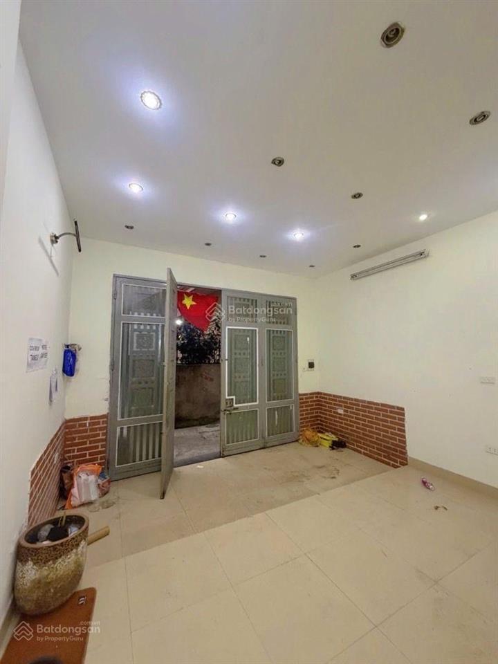 Bán nhà yên hoà 45m2 x 5t x mt 4,5m. tổng 4pn. 2 thoáng. ngõ rộng nông phố.