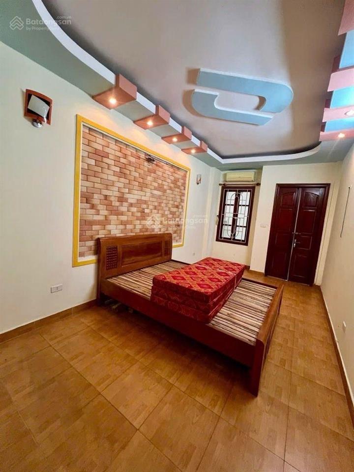Giảm chào nguyễn khang. nhà 5 tầng dt 33m2 x 4pn. ngõ rộng, nông, thông. 0965 525 ***