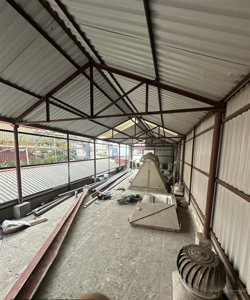 Trung kính nhà 8pn. giảm chào mót bán. dt 50m2 x 6t x mt 4m. ngõ thông rộng 5 tạ qua nhà.