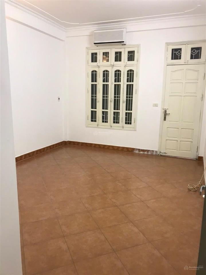 Trung kính nhà 8pn. giảm chào mót bán. dt 50m2 x 6t x mt 4m. ngõ thông rộng 5 tạ qua nhà.