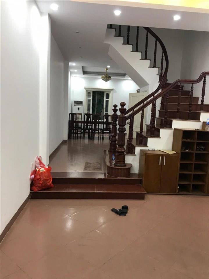 Trung kính nhà 8pn. giảm chào mót bán. dt 50m2 x 6t x mt 4m. ngõ thông rộng 5 tạ qua nhà.