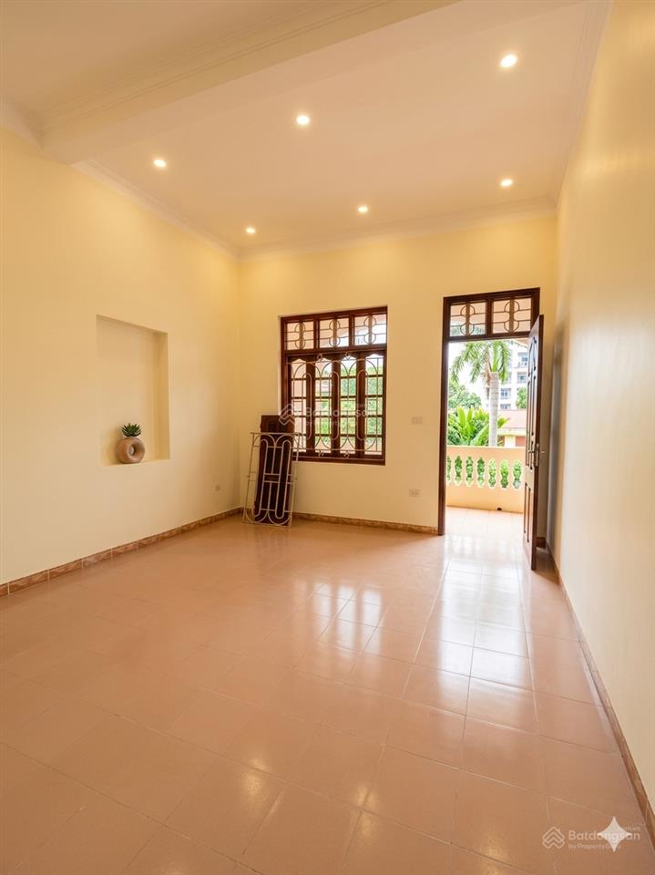 Bán nhanh nhà dân xây 4 tầng tổ 15 thị trấn đông anh cũ, ngõ ô tô thông