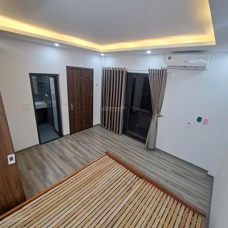 Giá tốt. bán nhanh nhà việt hưng, long biên, 6 tầng, ngõ qua cổng thông