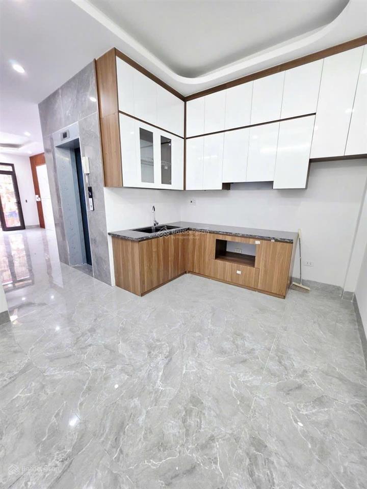 Giá tốt. nhà thang máy long biên, 46m, 5 tầng, 7x tỷ