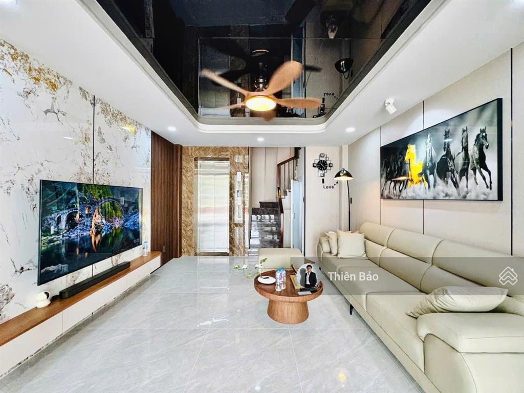 Siêu phẩm nhà đẹp ở ngay 4 tầng (4x13m) + thang máy nguyễn oanh p17 quận gò vấp