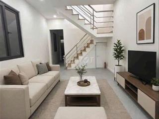 cần bán gấp nhà P ĐHT Gần khu an sương DT 4,5 x15 1 trệt 1 lầu 3PN 2WS