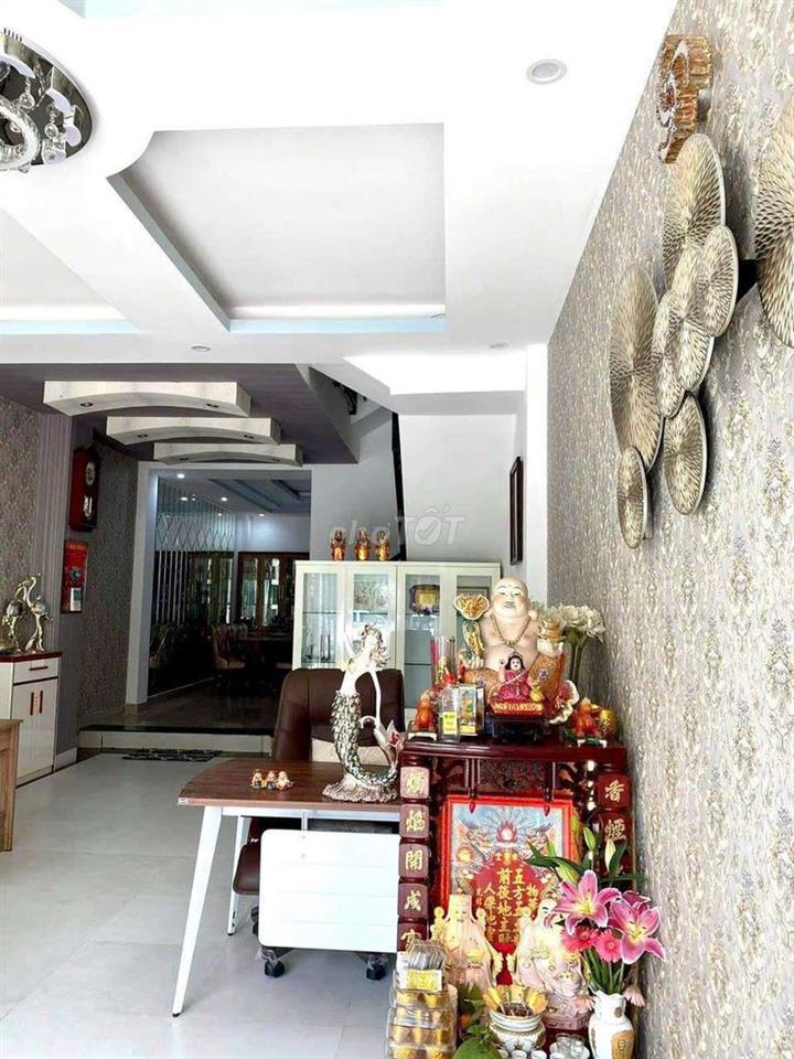Cần bán gấp nhà mặt tiền đường khu 38 ha.DT 4,5*20  .1 trệt 3 lầu