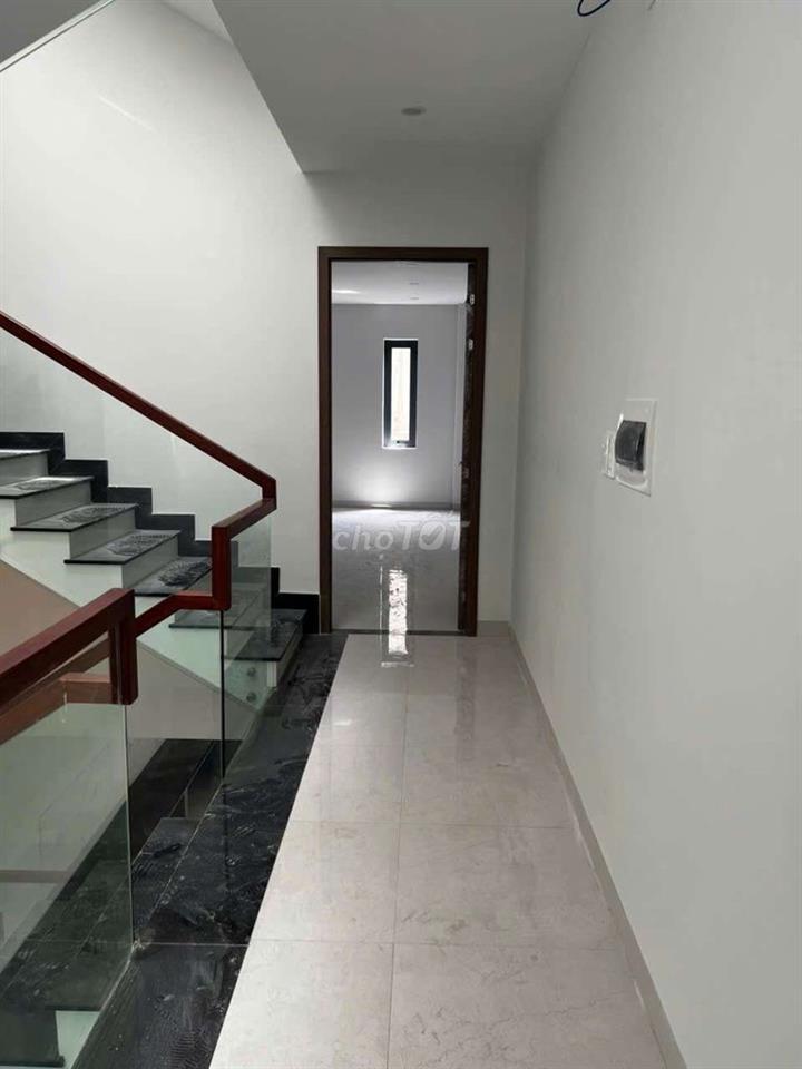 Cho thuê nhà P.TTH.khu Tân Tiến DT 4 x25 1 trệt 3 Lầu 4PN giá 17 triệu