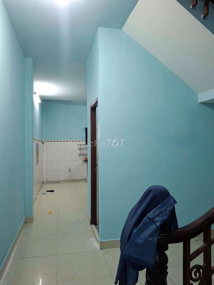 Cần Cho thuê nhà PTTN. khu 10ha .DT 4x18 .1 trệt 2Lầu 3PN 3WS giá12 TL