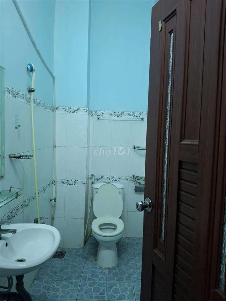 Cần Cho thuê nhà PTTN. khu 10ha .DT 4x18 .1 trệt 2Lầu 3PN 3WS giá12 TL