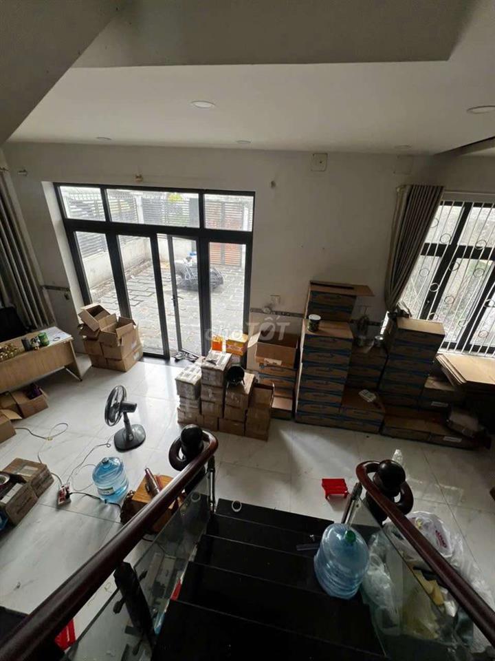 Cần cho thuê nhắ P ĐHT gần chợ cây sộp .DT 12 x14 1 trệt 2 lầu 4PN 5WS