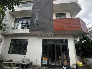 Cần cho thuê nhắ P ĐHT gần chợ cây sộp .DT 12 x14 1 trệt 2 lầu 4PN 5WS