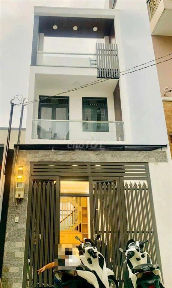cần cho  nhà P ĐHT 17 gần cầu vươt quang trung DT 4.2 x22 1 trệt 2Lầu 