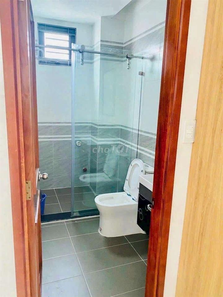 cần cho  nhà P ĐHT 17 gần cầu vươt quang trung DT 4.2 x22 1 trệt 2Lầu 