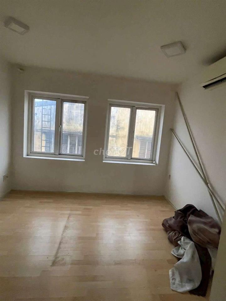 Cần cho thuê nhà PTTN DT 4 x25 .1 trẻt gác lửng 3PN 2WS hẻm xe hơi 