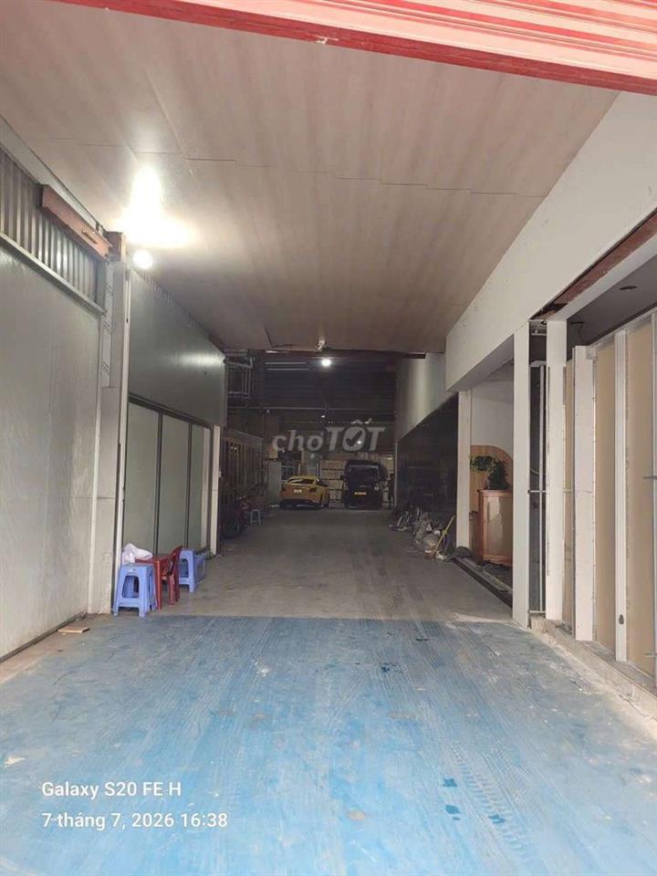  Cho Thuê xưởng PTTN Q12 DT 800m2.giá 80 triệu TL đường container .