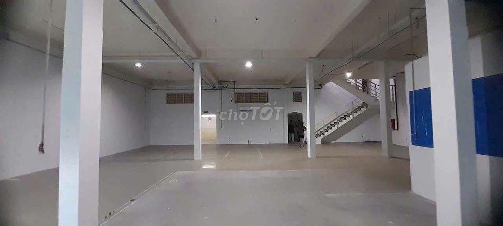 Cần cho thuê xưởng  PTTN  DT 17 x25 .1 trệt 1Lầu  đường công giá 70 TL