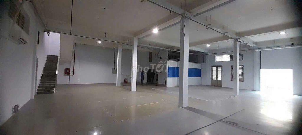 Cần cho thuê xưởng  PTTN  DT 17 x25 .1 trệt 1Lầu  đường công giá 70 TL