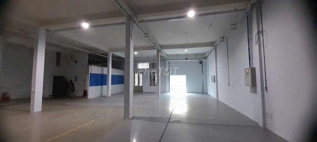 Cần cho thuê xưởng  PTTN  DT 17 x25 .1 trệt 1Lầu  đường công giá 70 TL