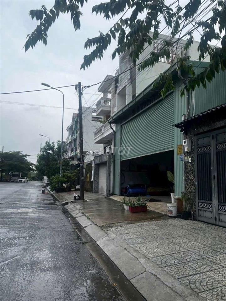 Cần Cho thuê kho xưởng khu An Sương .DT 9 x20 giá 18 triệu