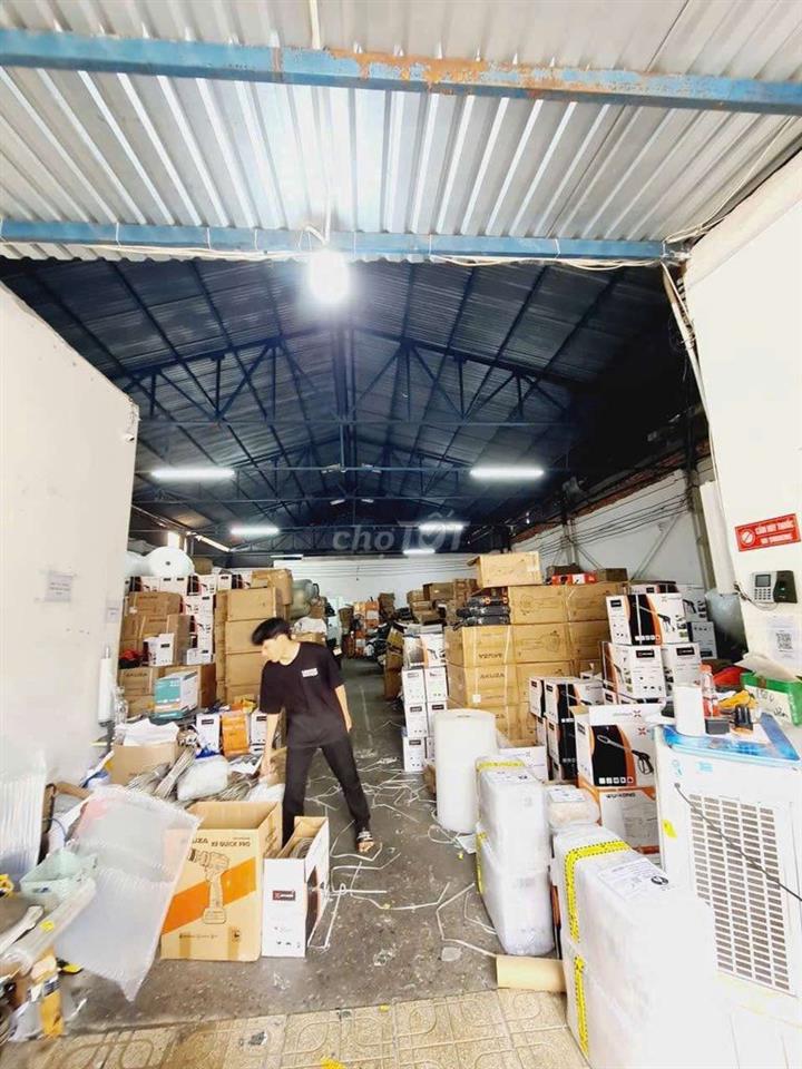 Cần cho thuê kho PTTN Q12 khu 10 ha .DT 300m giá 25 triệu. đường Công