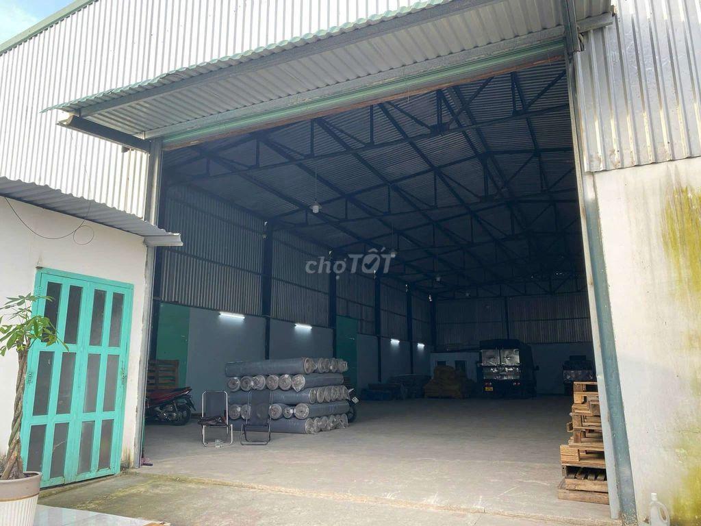 Cần Cho thuê kho Xưởng TTN Q12 .DT 16 x40 gác Lửng 300m. giá 70 triệu