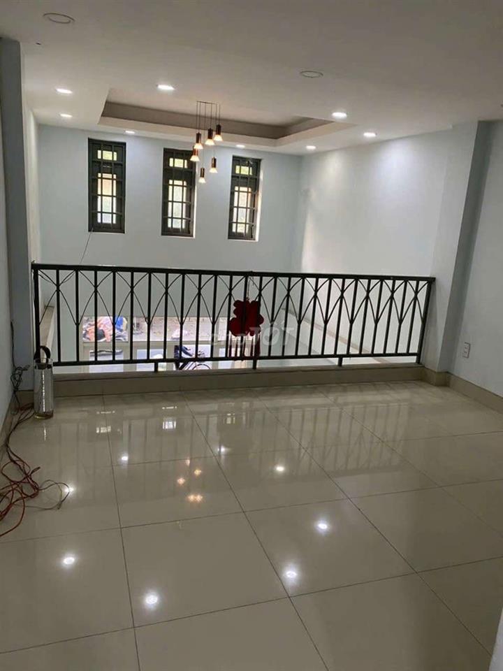 Cần Cho thuê nhà mặt tiền TTN 17.DT 4 x20 .1 trệt 1 Lửng 2 Lầu 4PN 4WS