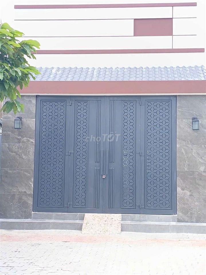 cần cho thuê nhà PTTN  CÔNG Viên 38ha DT 5 x25 1 trệt 1 lửng 2PN 
