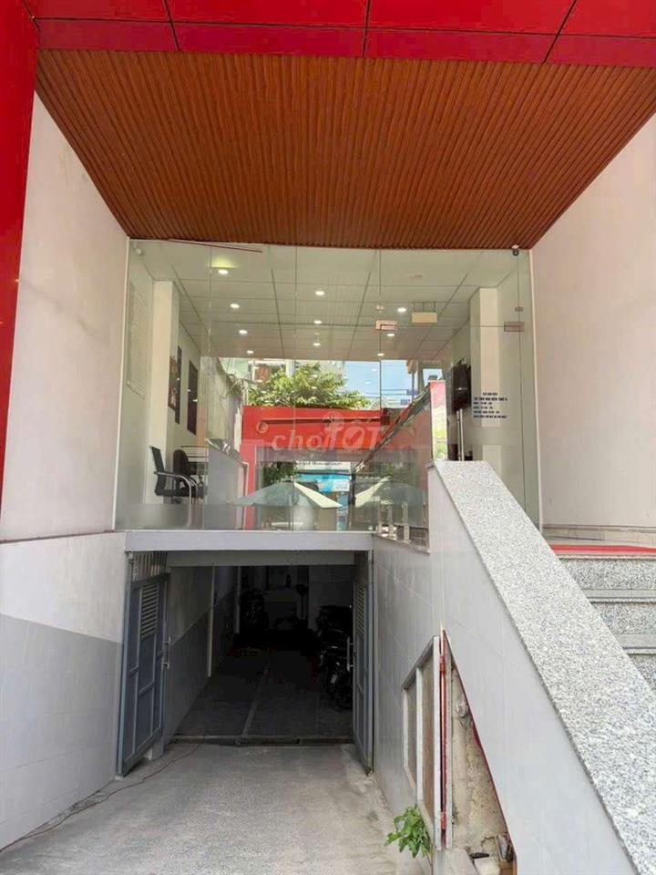 cần cho thuê nhà Mặt tiền PVH DT 5x40 1 trệt 1 hầm 6 lầu giá 62 triệu 