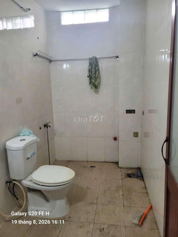cần cho thuê nhà 1Xẹt NVQ .DT 4 x20 .1 trệt 1Lầu 2PN 2Ws giá 9 triệu
