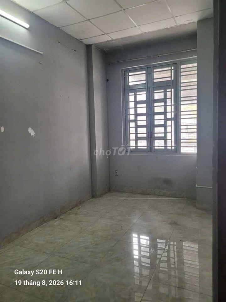 cần cho thuê nhà 1Xẹt NVQ .DT 4 x20 .1 trệt 1Lầu 2PN 2Ws giá 9 triệu