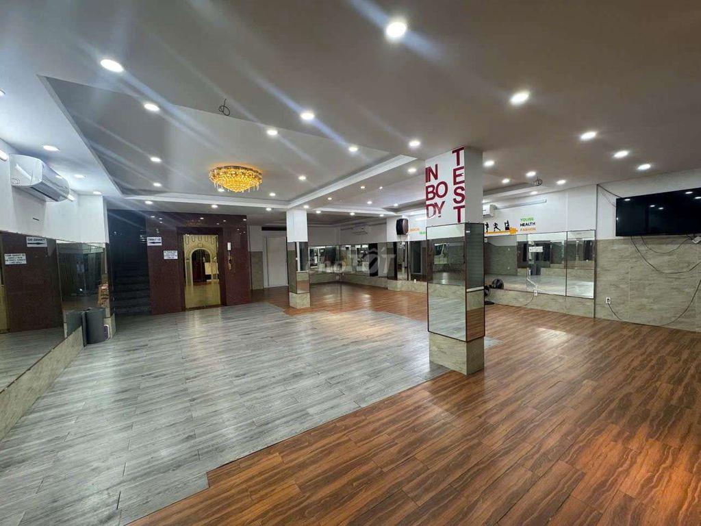 cần cho thuê nhà khu an sương  P THT  DT 9 x20 .1 trệt  1 hầm 3Lầu .