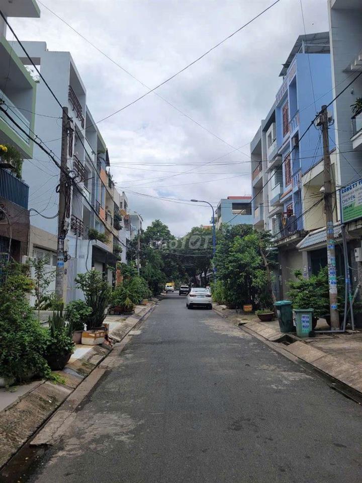 cần cho thuề nhà PTTN gần Dương Thị Giang DT 5x22 .1 trệt 2Lầu 3PN 3WS