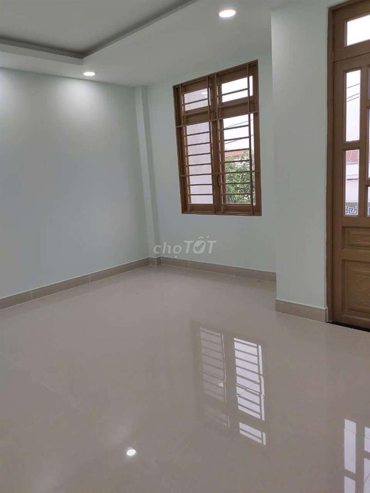 cần cho thuề nhà PTTN gần Dương Thị Giang DT 5x22 .1 trệt 2Lầu 3PN 3WS