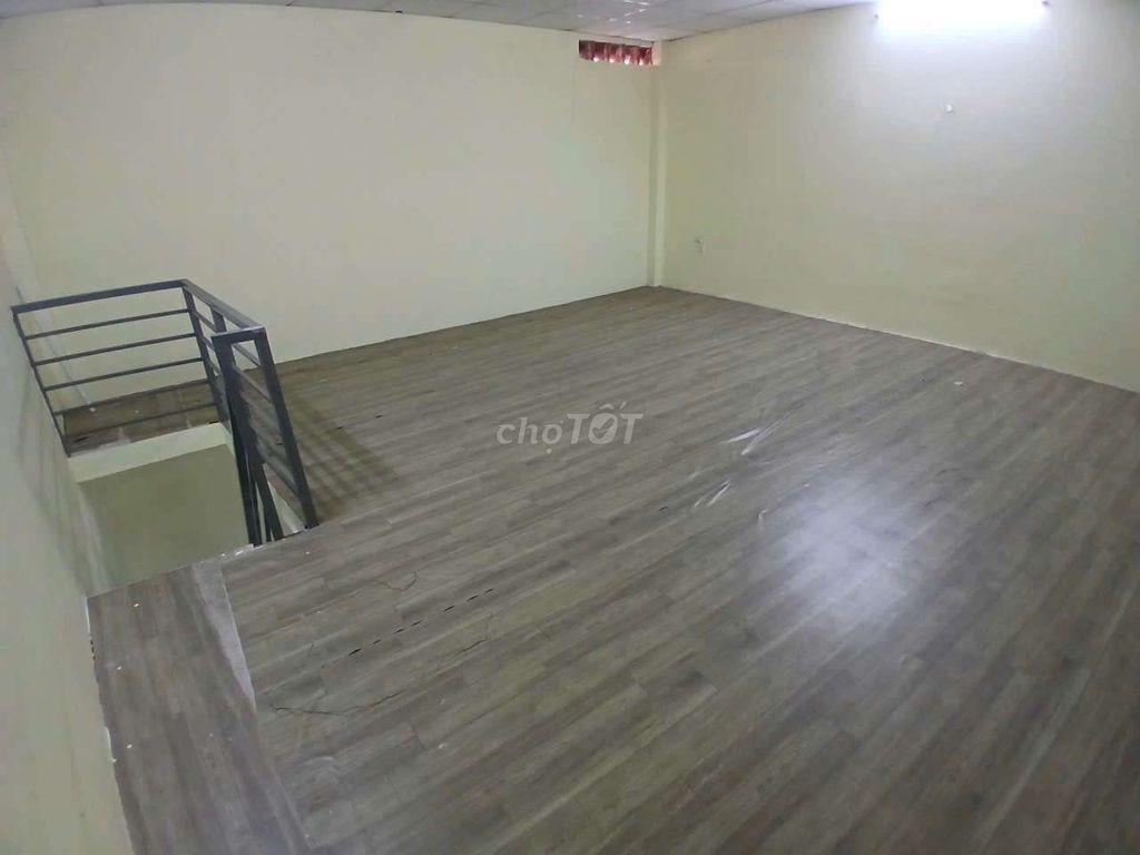 cần cho thuê nhà cầp. 4  P15 Tân Bình DT 4.5 x22 