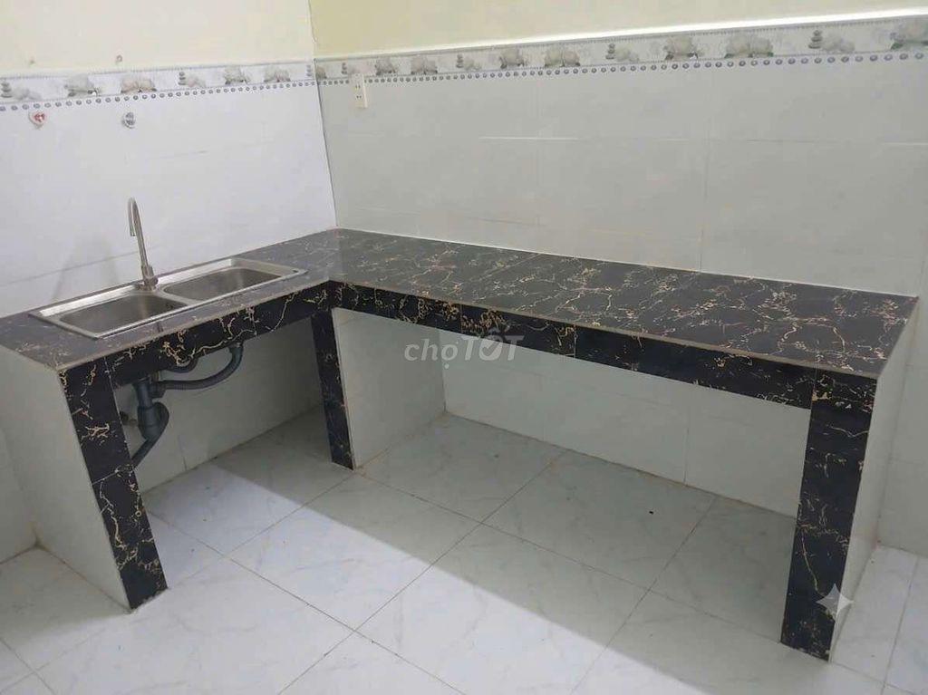 cần cho thuê nhà cầp. 4  P15 Tân Bình DT 4.5 x22 