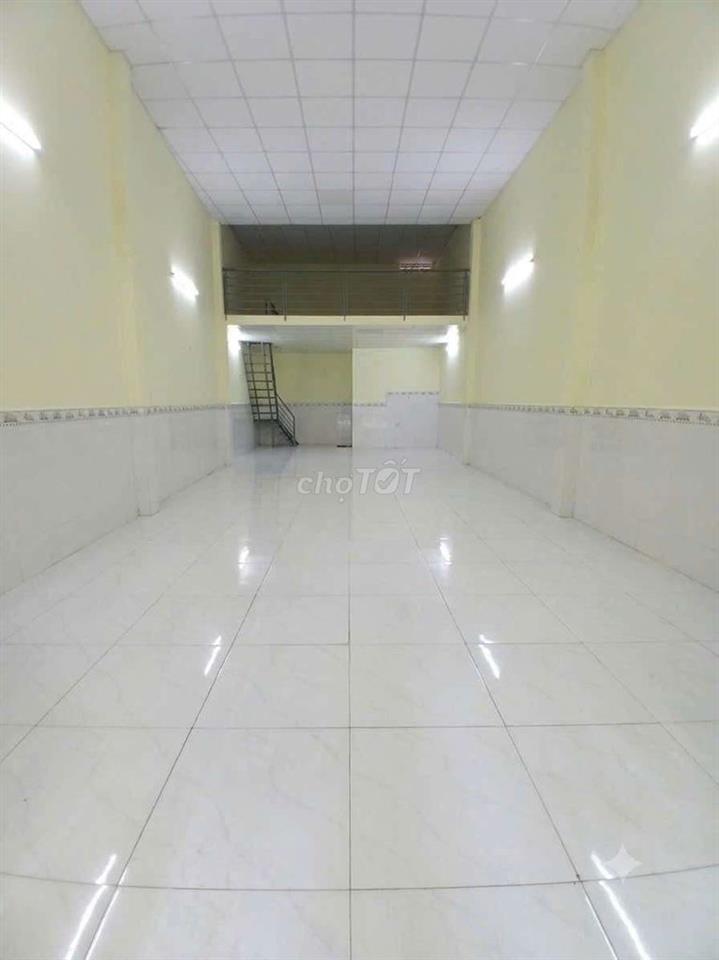 cần cho thuê nhà cầp. 4  P15 Tân Bình DT 4.5 x22 