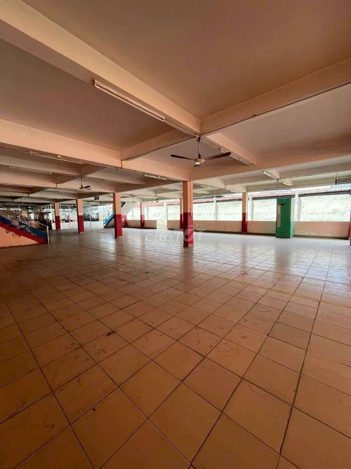cần cho thuê kho xưởng Lê văn khương .Q12 DT 2000m. giá 60 triệu TL