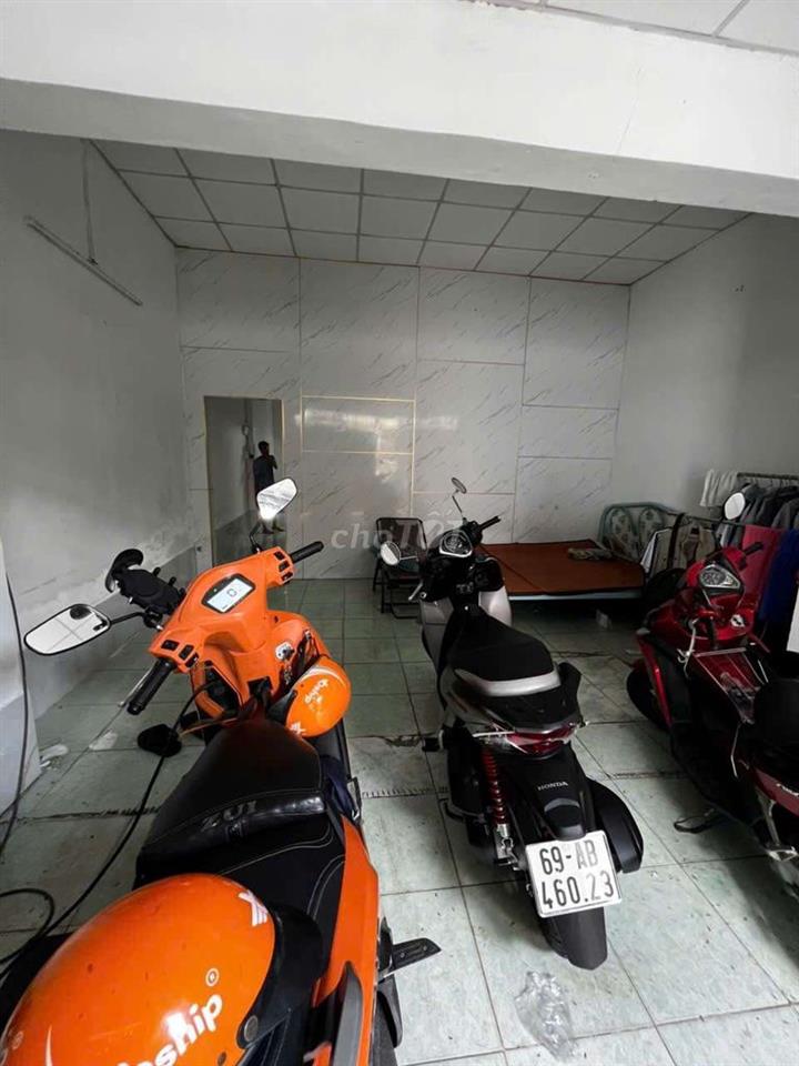 cần cho nhà cầp 4 PTTN .DT 5 x13 .2PN 1WS. hẻm 4m giá 7 triệu .