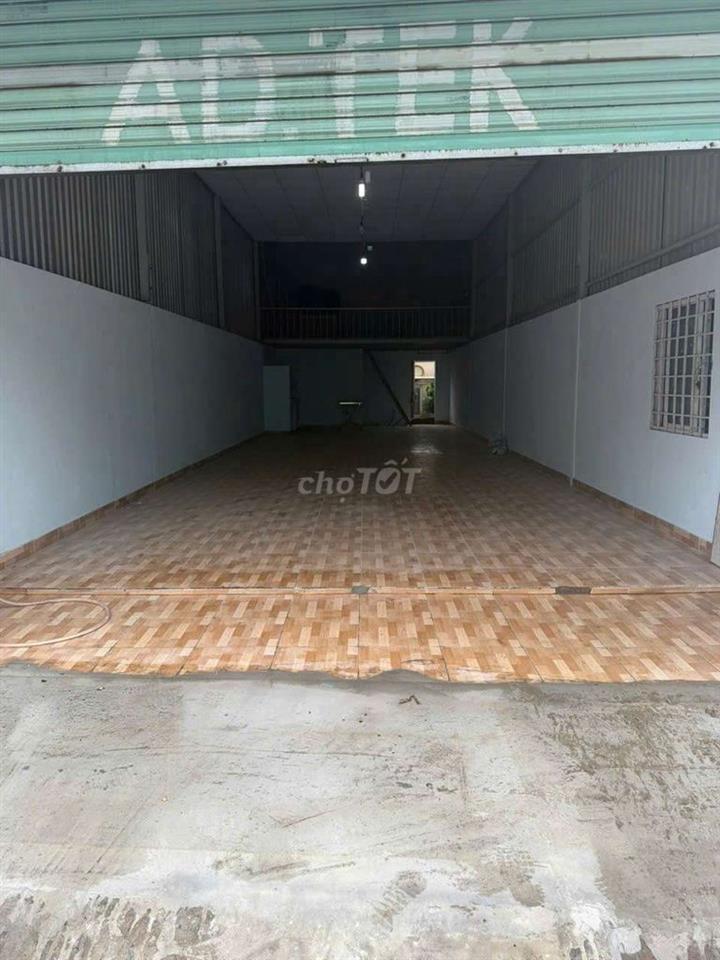 cần cho thuê kho PTTN .Dt 5x18 có gác Lửng giá 8 triệu 5 đường xe tải