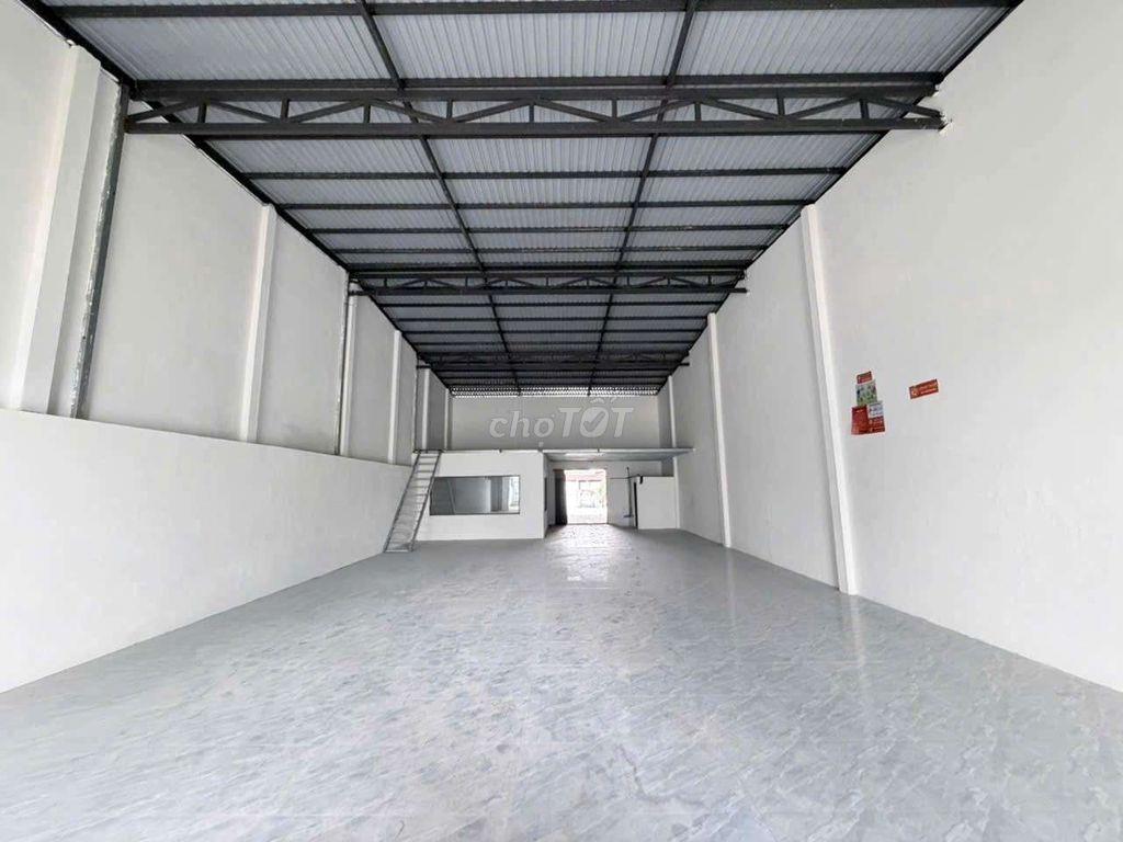 Cần cho thuê kho xưởng HM đường XTS DT 500m đường xe tải Lớn  giá 22 .