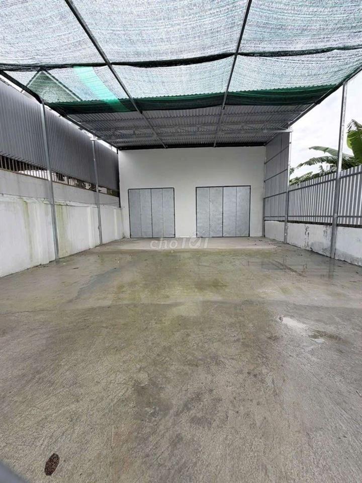 Cần cho thuê kho xưởng HM đường XTS DT 500m đường xe tải Lớn  giá 22 .