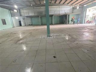 cho thuê xưởng Bà Điểm HM.DT 500m gác Lửng đường contern giá 35 triệu 
