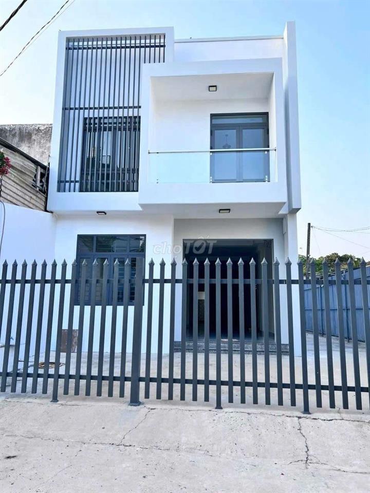 cho thuê xưởng Tân Hiệp HM DT 10x26 .1 trệt 1Lầu đườngxe tải giá 15 tr