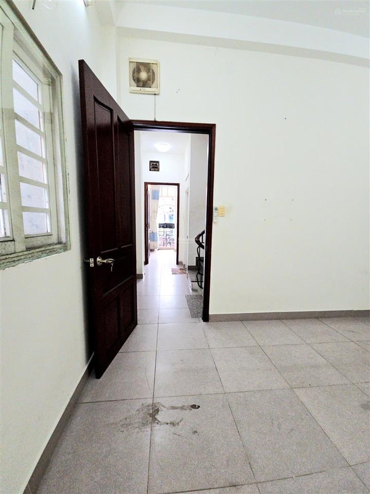 Bán nhà mặt tiền kinh doanh khánh hội giao mặt tiền đường số q4 đúc 4 tấm có 11.7 tỷ